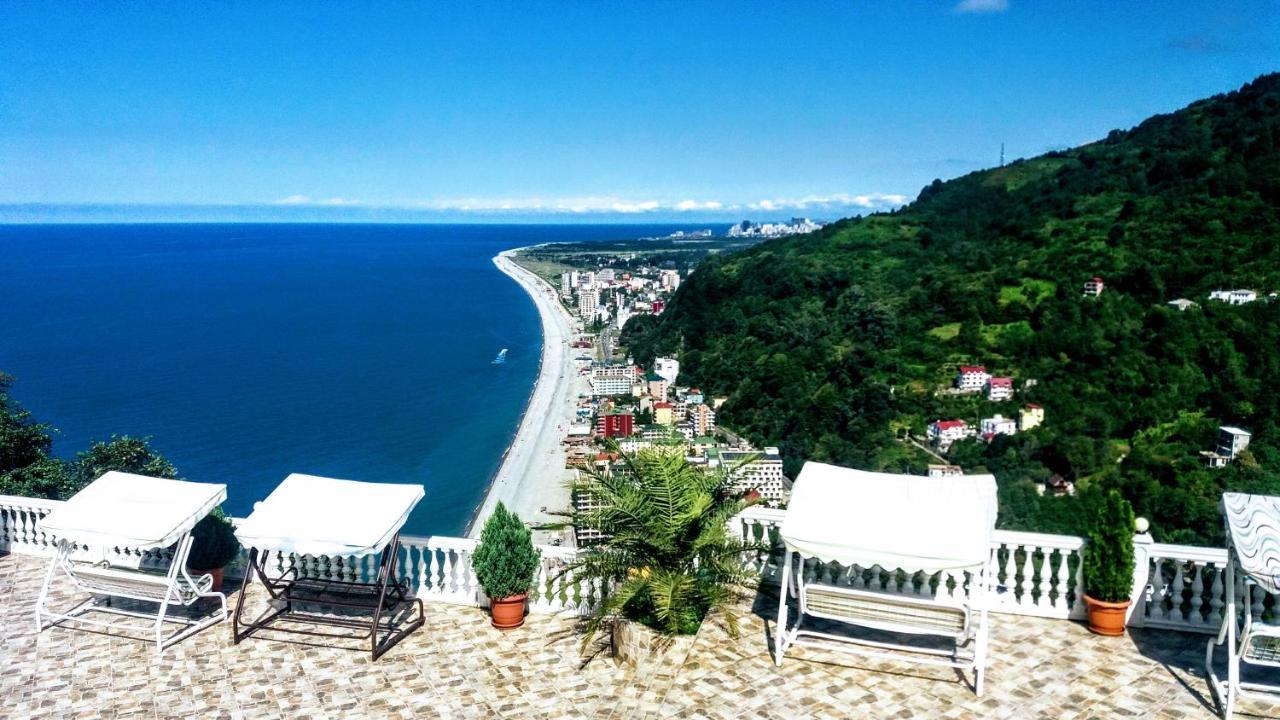 Hotel Zura Palace Квариати Екстериор снимка