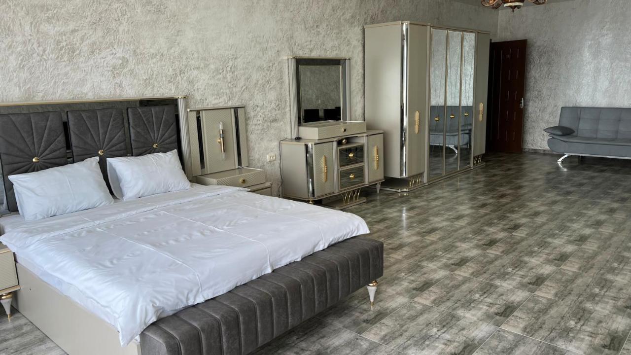 Hotel Zura Palace Квариати Екстериор снимка